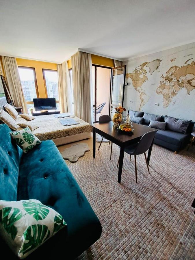 Private Apartament Vip In Royal Beach Pantai Sunny Bagian luar foto