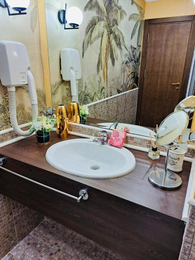 Private Apartament Vip In Royal Beach Pantai Sunny Bagian luar foto